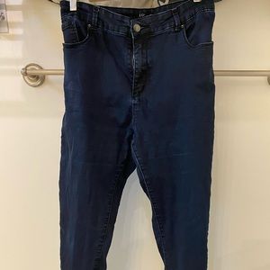 Le chateau size 16 jeans